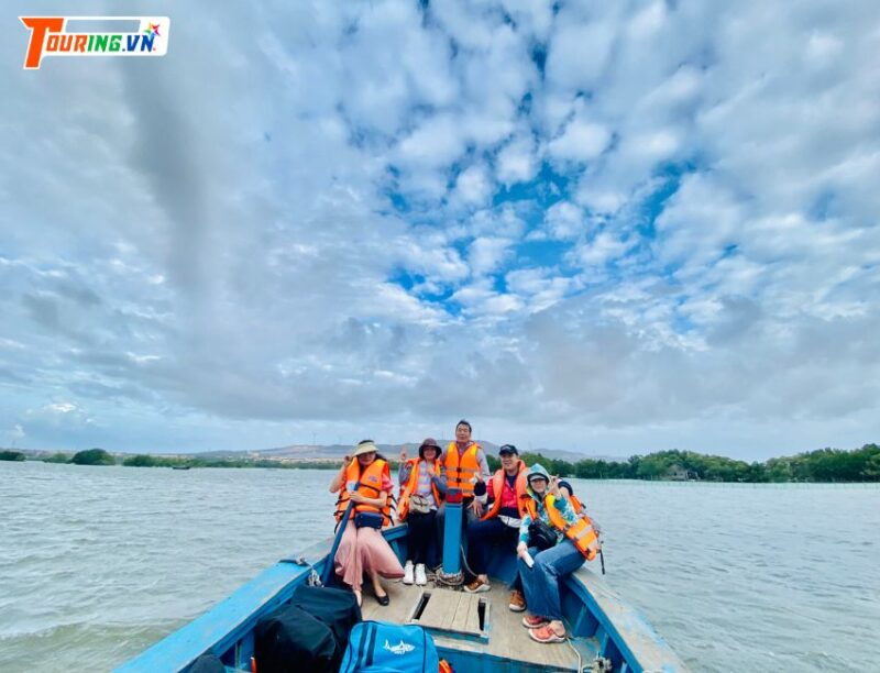 Dịch Vụ Thuê Xe Du Lịch Kết Hợp Tour Quy Nhơn – Lựa Chọn Thông Minh